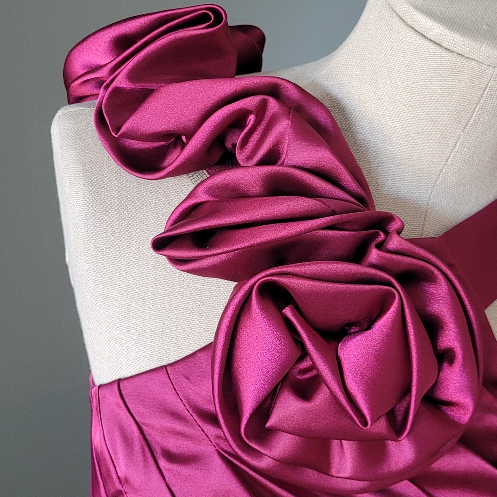 Satin Mini - Picture 2 of 3